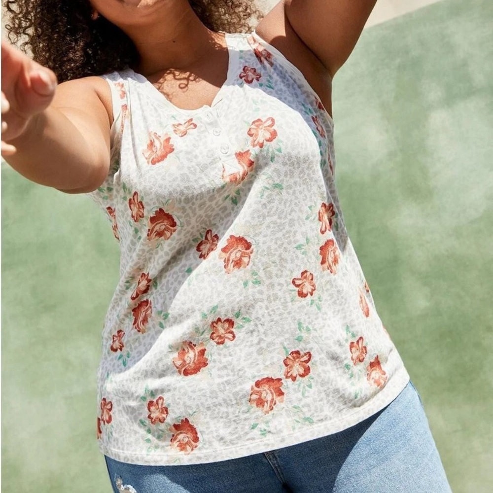 Torrid Henley Animal Floral Print Tank Top Plus Plus Size 1 Soft Stretch